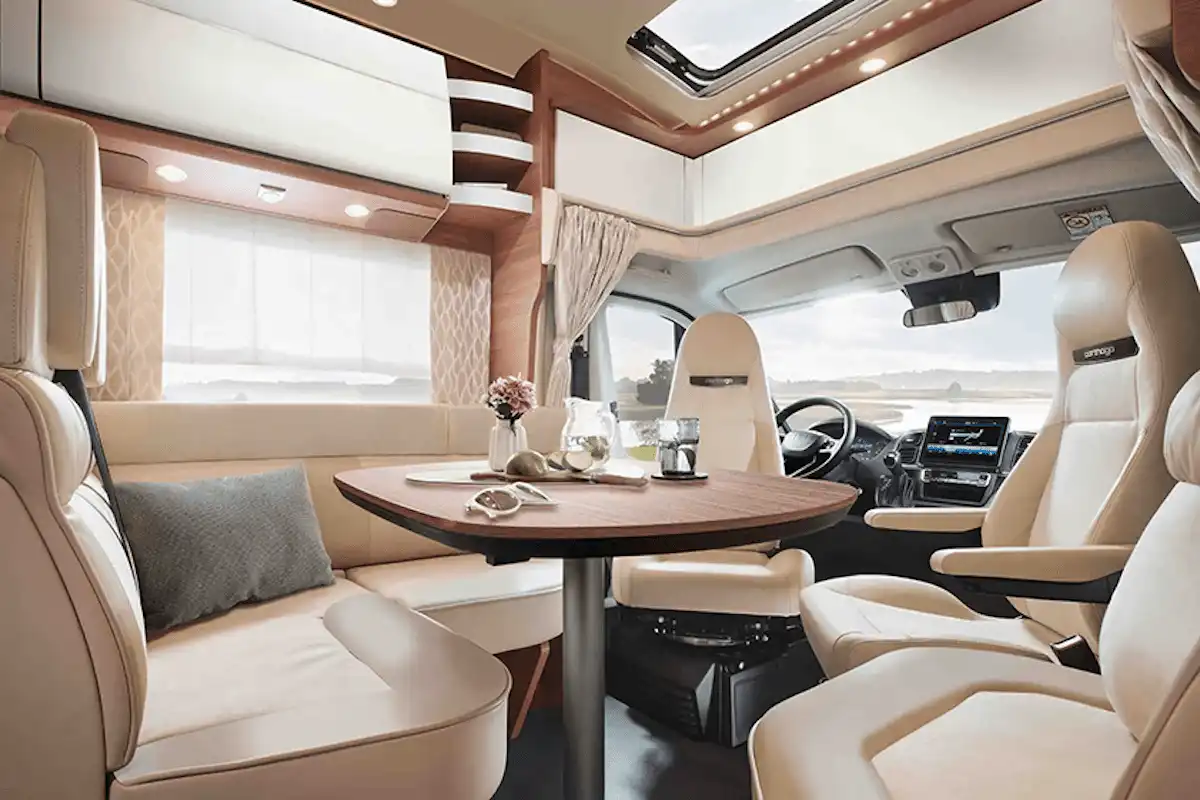 Chic C Line T Interior