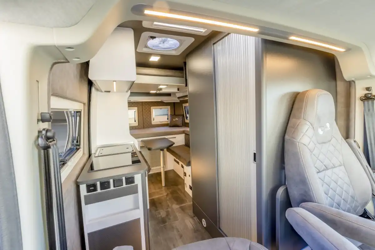 Mega Mobil Lounge Interior