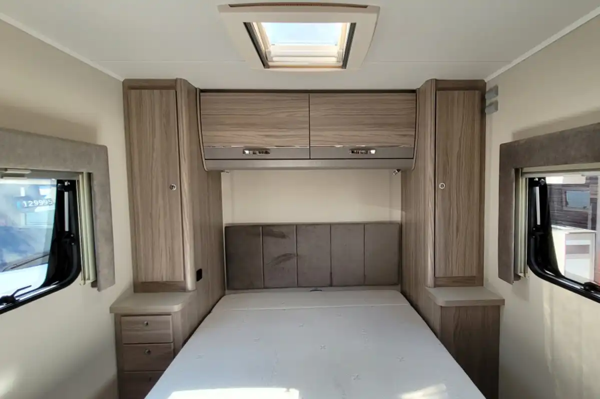 757AC2 23 Elddis Sunseeker150 WX73BWE