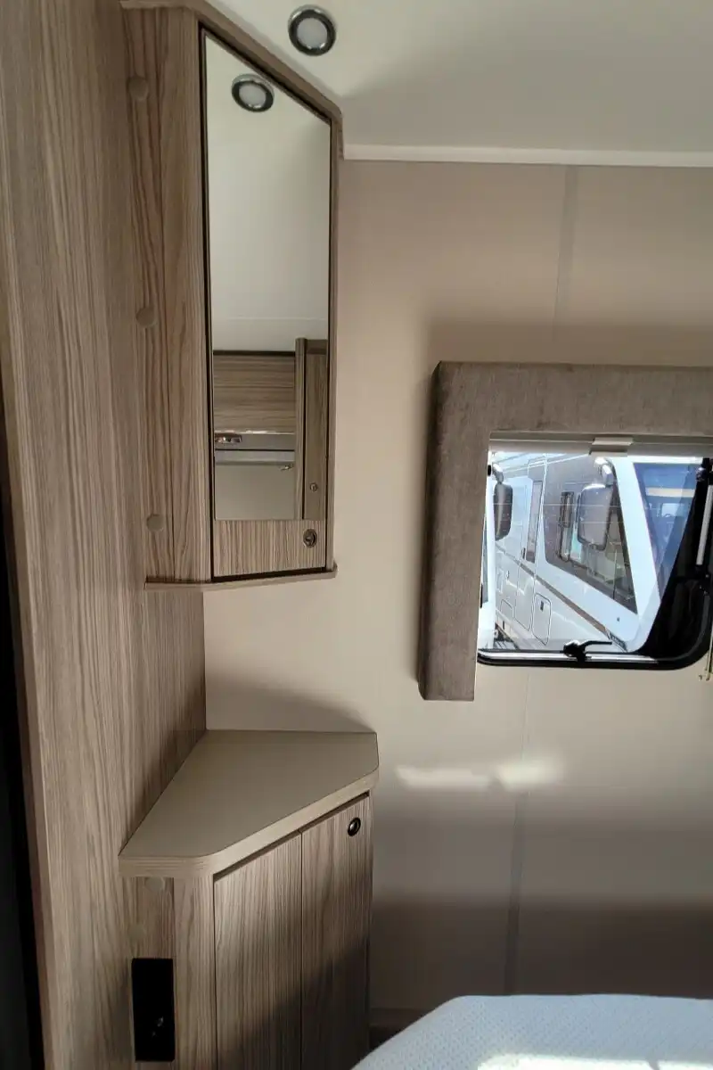 757AC2 25 Elddis Sunseeker150 WX73BWE