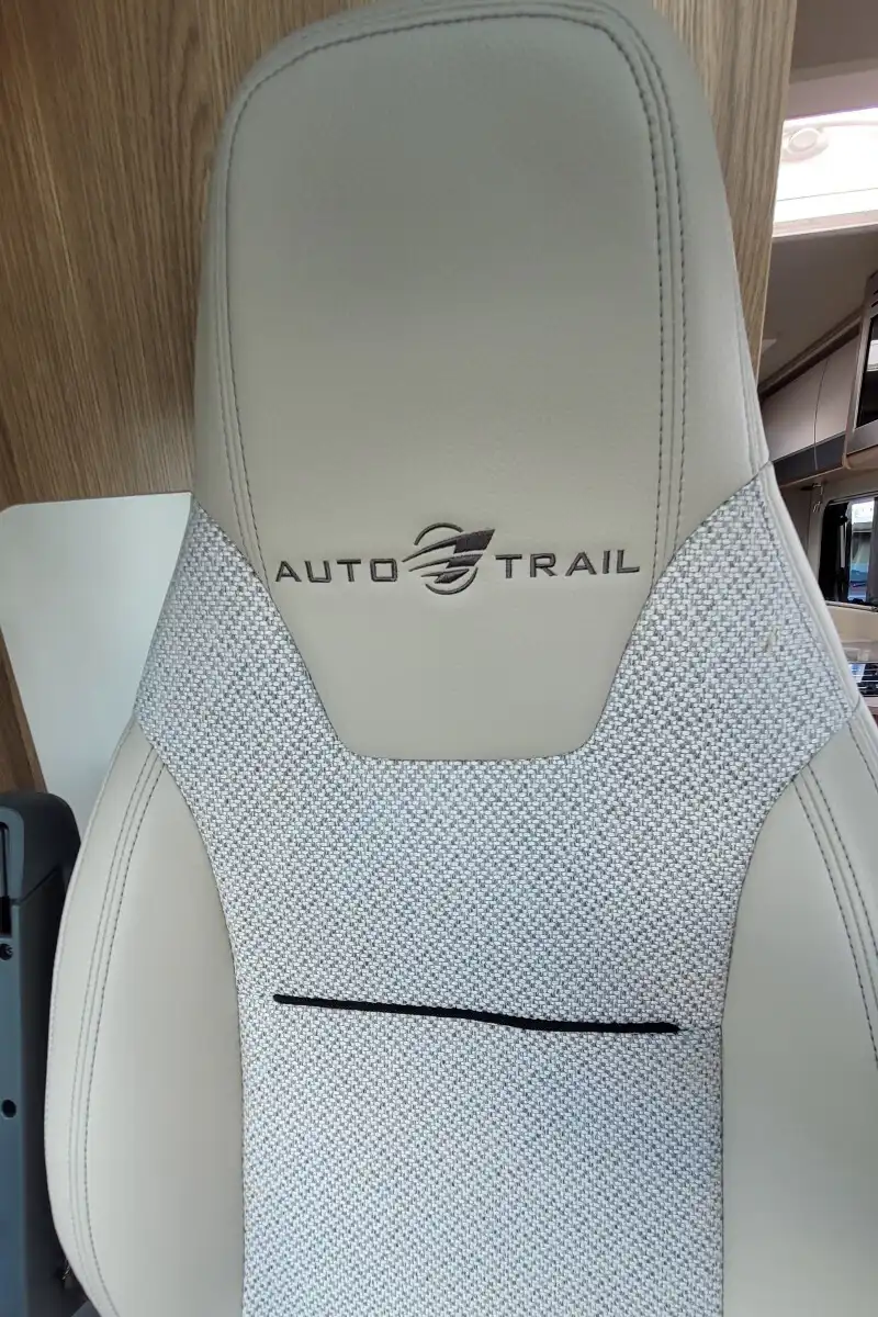6AF076 12 Autotrail VLine540SE SMB20631