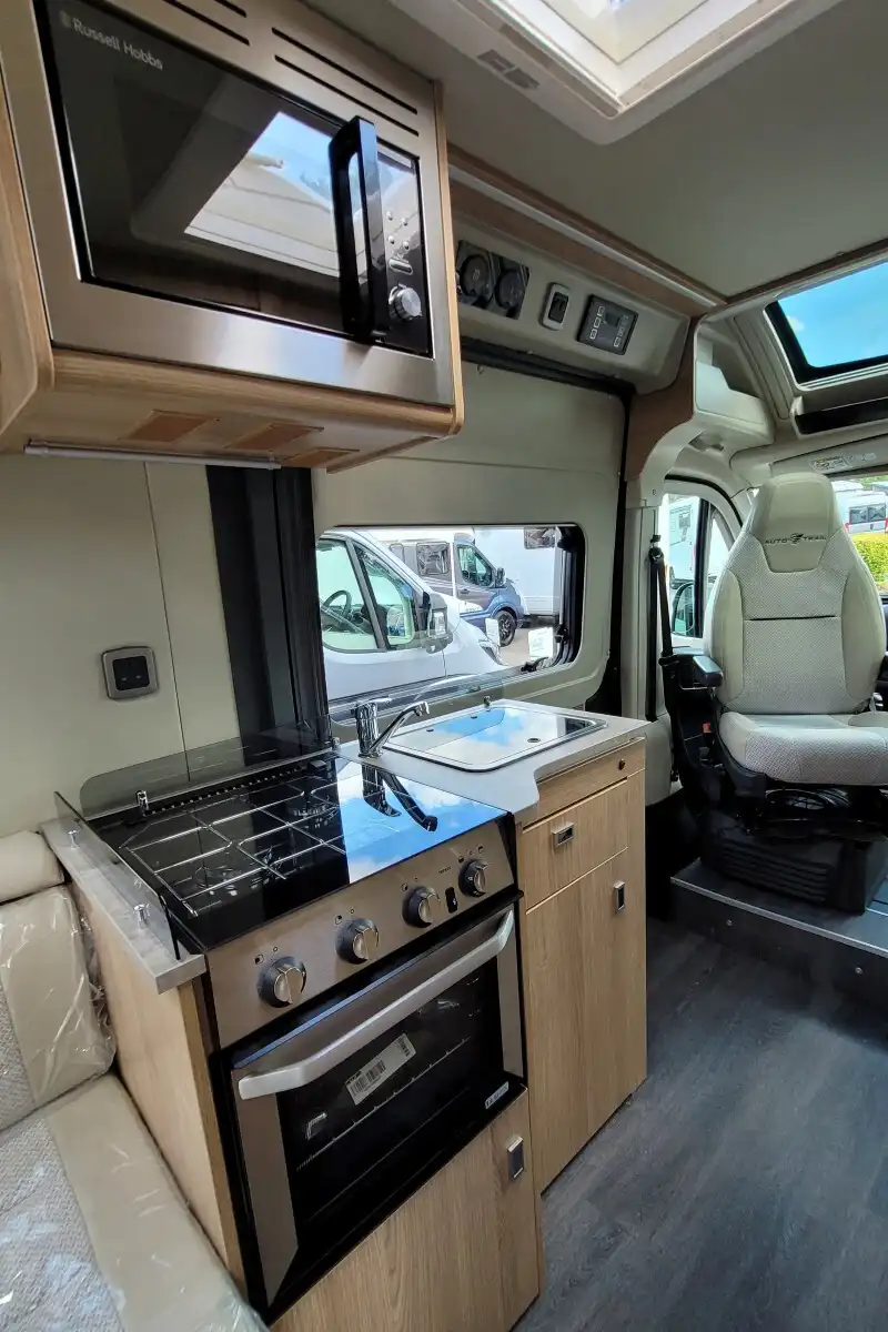 6AF076 14 Autotrail VLine540SE SMB20631