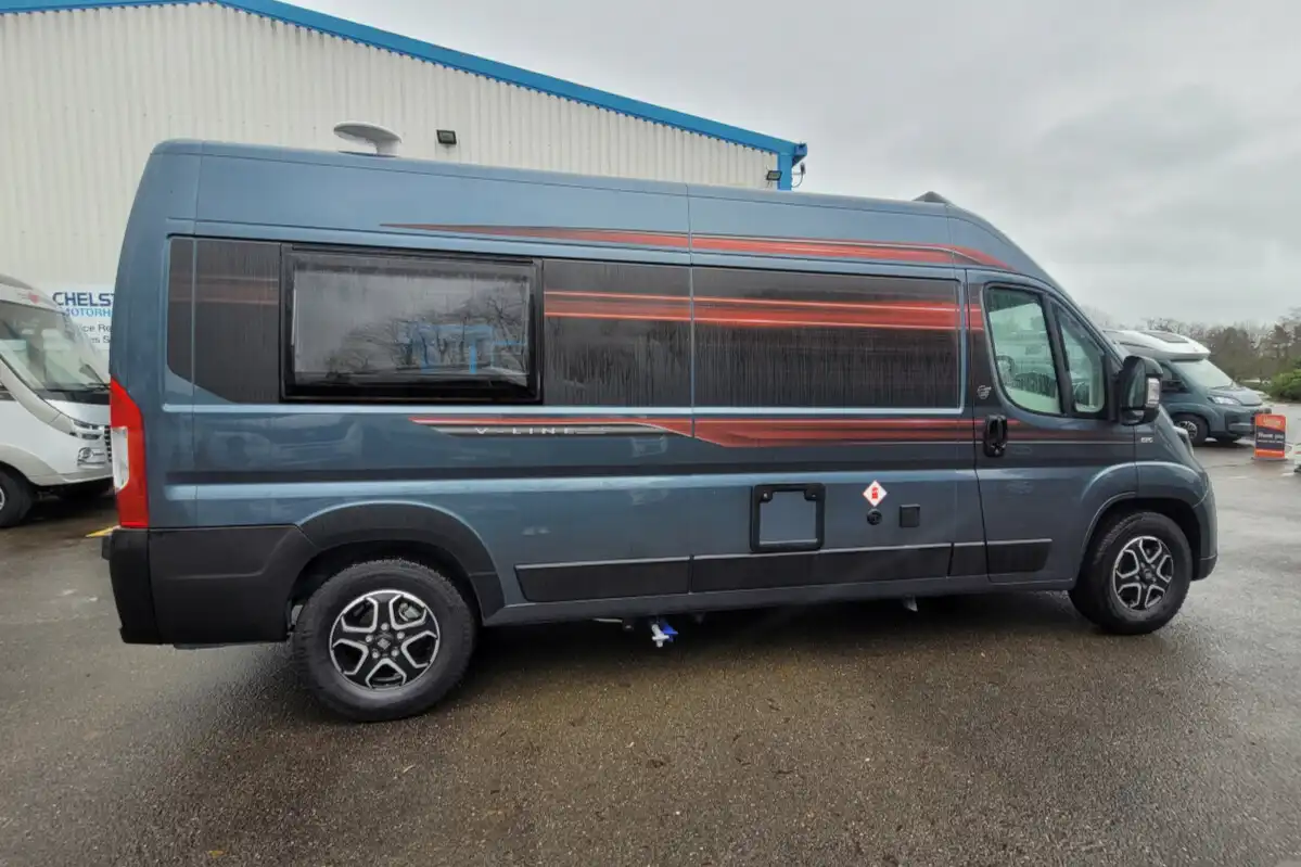 6FF7EA 03 Autotrail VLine610SE SG028835