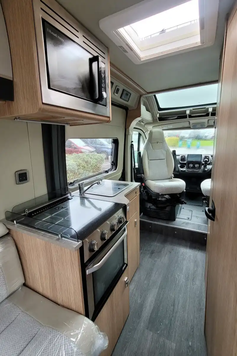 6FF7EA 15 Autotrail VLine610SE SG028835
