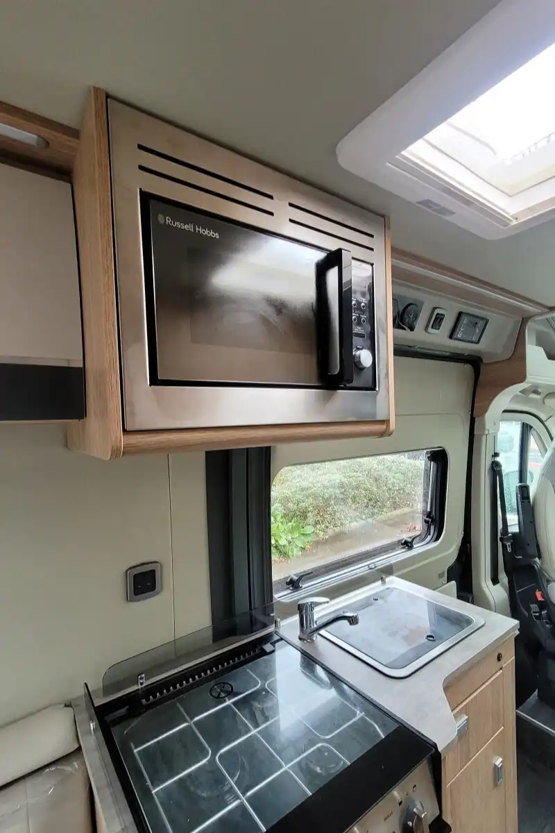 6FF7EA 16 Autotrail VLine610SE SG028835