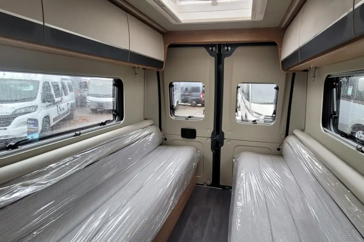 6FF7EA 21 Autotrail VLine610SE SG028835