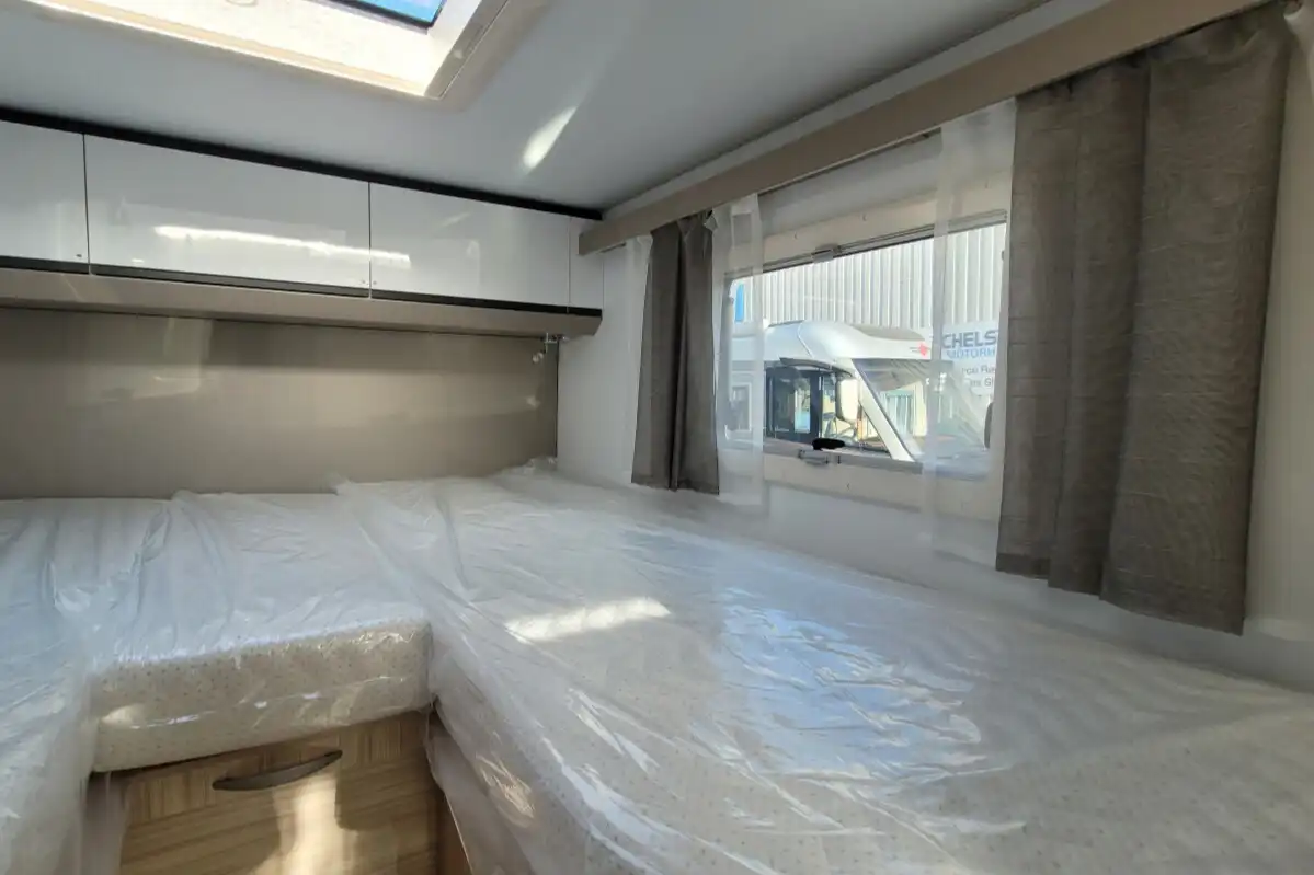 76B3D6 28 Adria CompactSupremeDL SMC15818