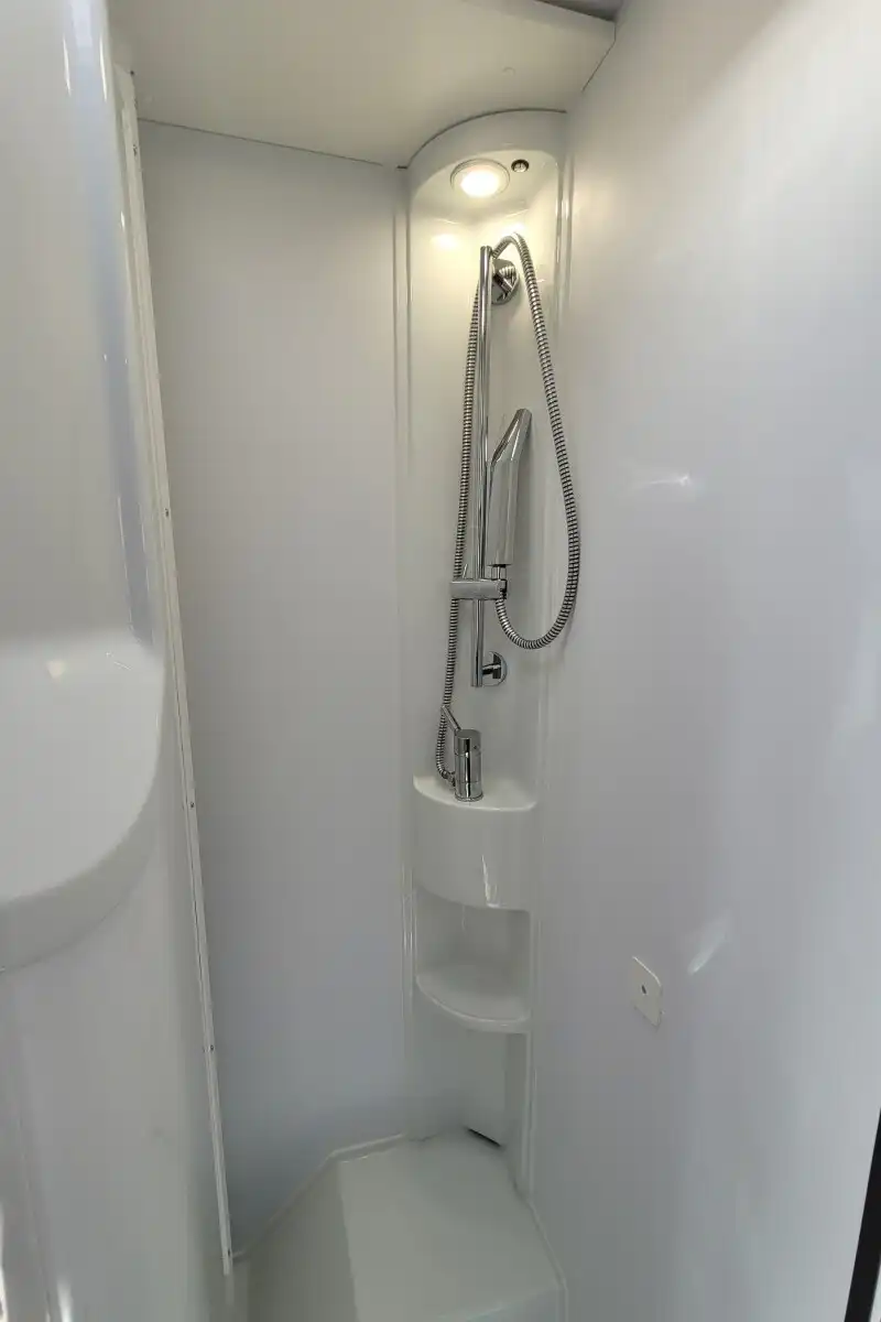 76B3D6 30 Adria CompactSupremeDL SMC15818