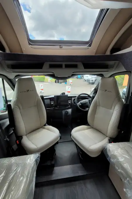 777062 07 Autotrail F67 DTS42555