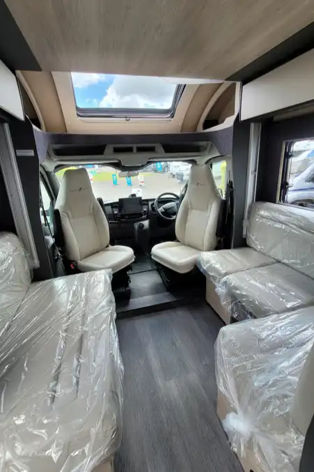 777062 08 Autotrail F67 DTS42555