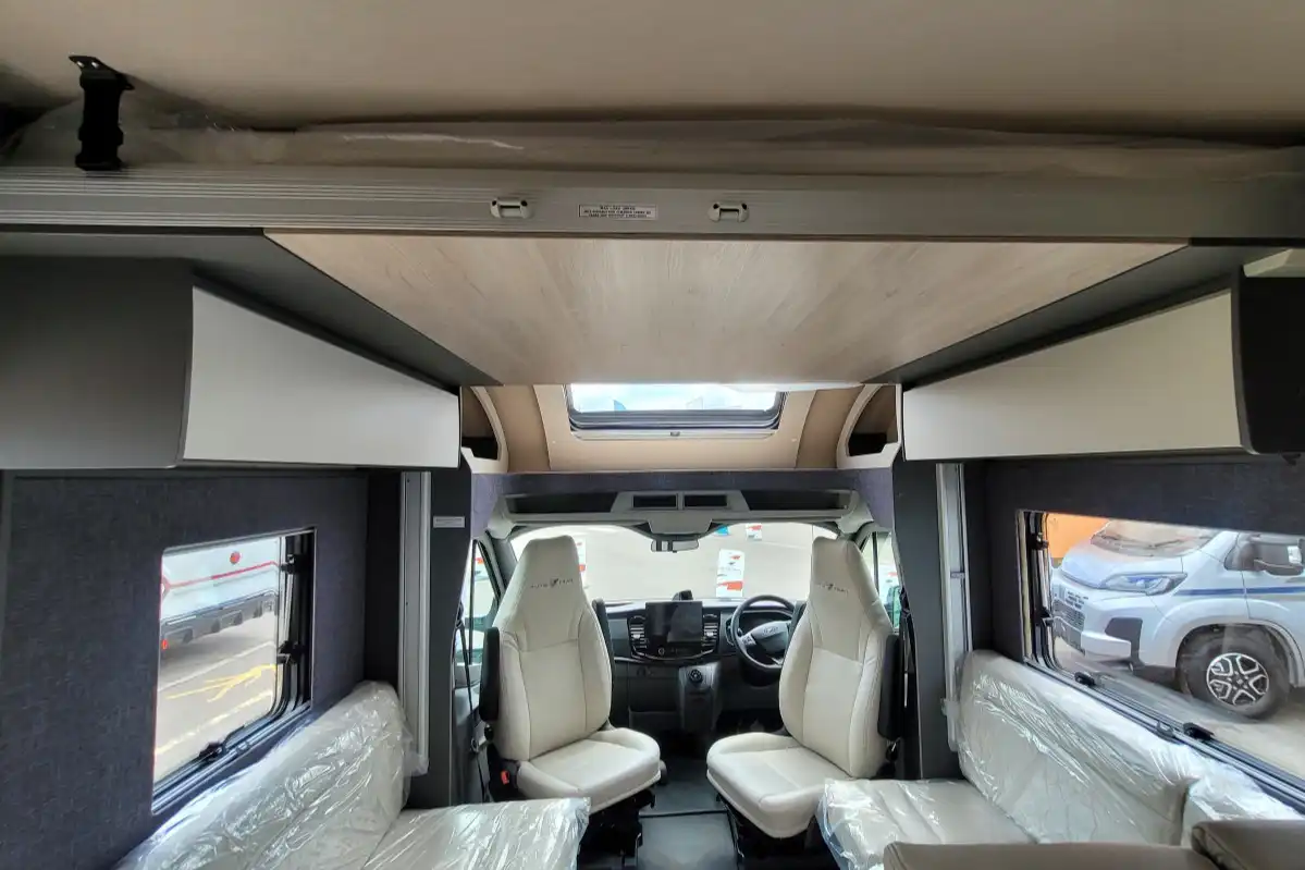 777062 11 Autotrail F67 DTS42555