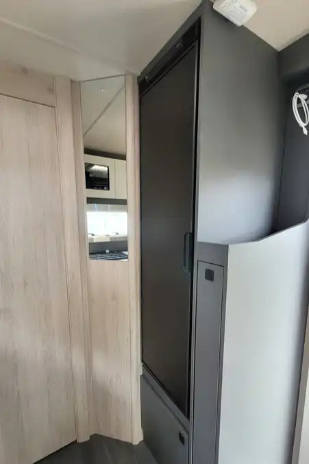 777062 19 Autotrail F67 DTS42555