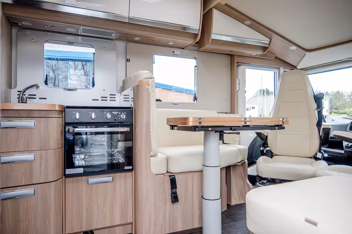 6CC8BE 15 2024 Laika Ecovip4112DS ZFA25000002X97958