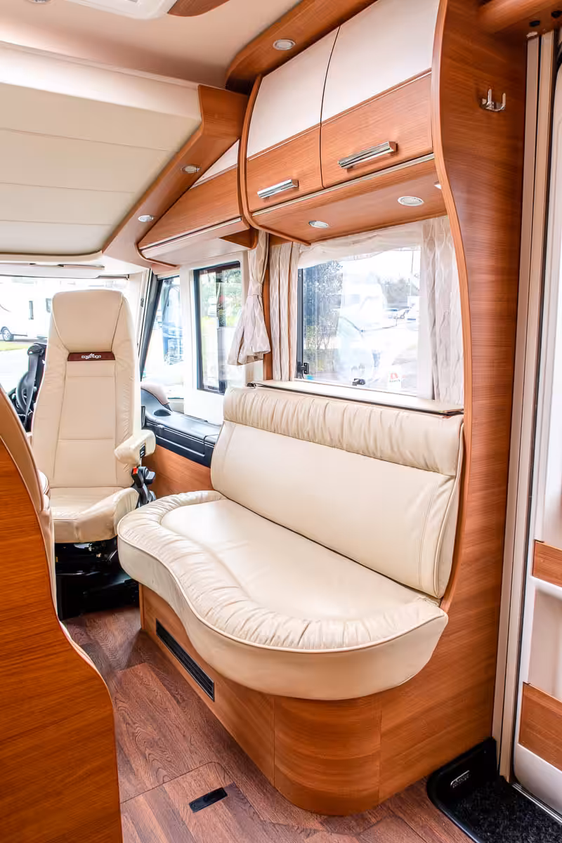 6D2AE2 08 Carthago Chic.cline5 .9XL WJ71ZJX