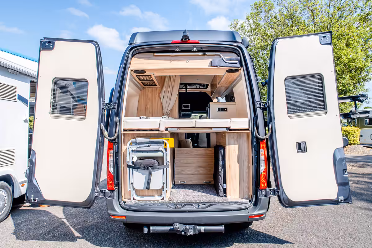 6DC2B2 11 2021 Hymer GrandCanyonS FT21EDF