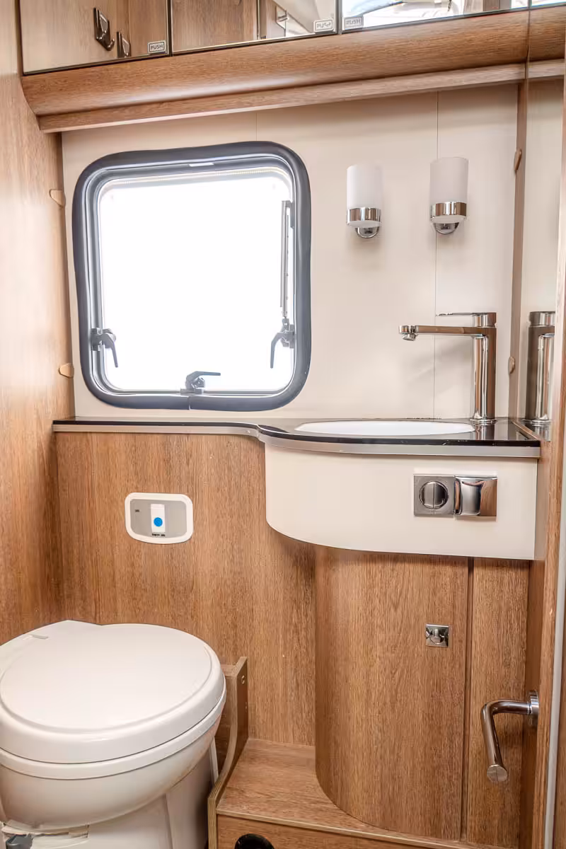 6F3B46 28 2019 Dethleffs EspritI7150EB EN19OHH