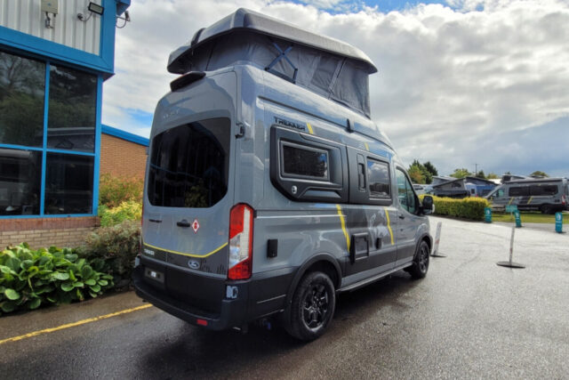 724B86 03 Swift TrekkerS ESM63862