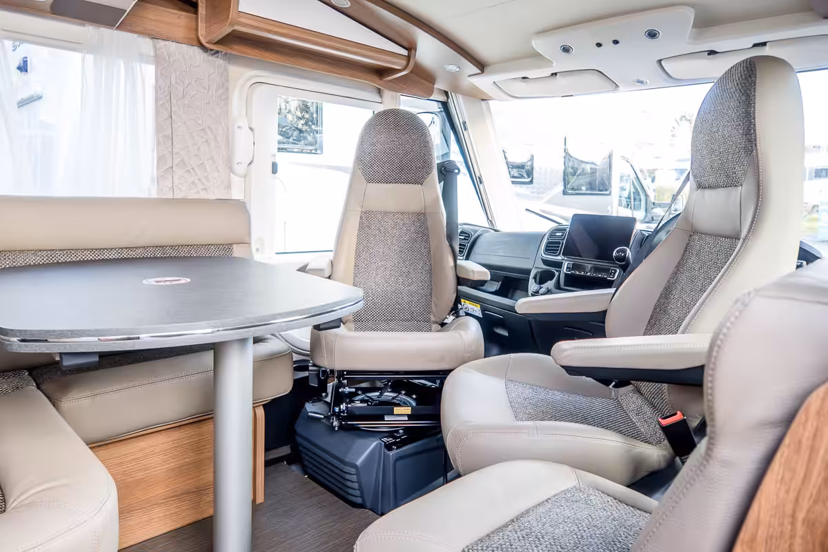 72A922 18 2025 Carthago CCompactlineI138DB ZFA250007RMA18246