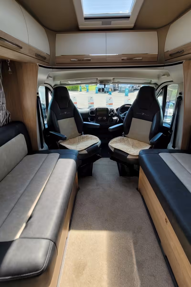 72C7E6 13 Autotrail Delaware WJ24VGM