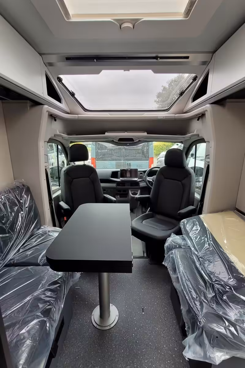 733302 15 Adria CompactMaxDL S9058201