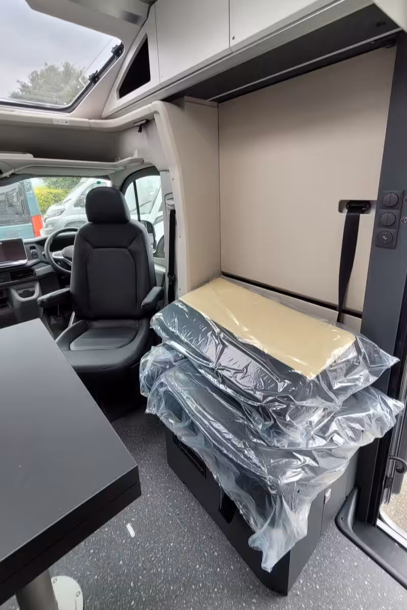 733302 16 Adria CompactMaxDL S9058201
