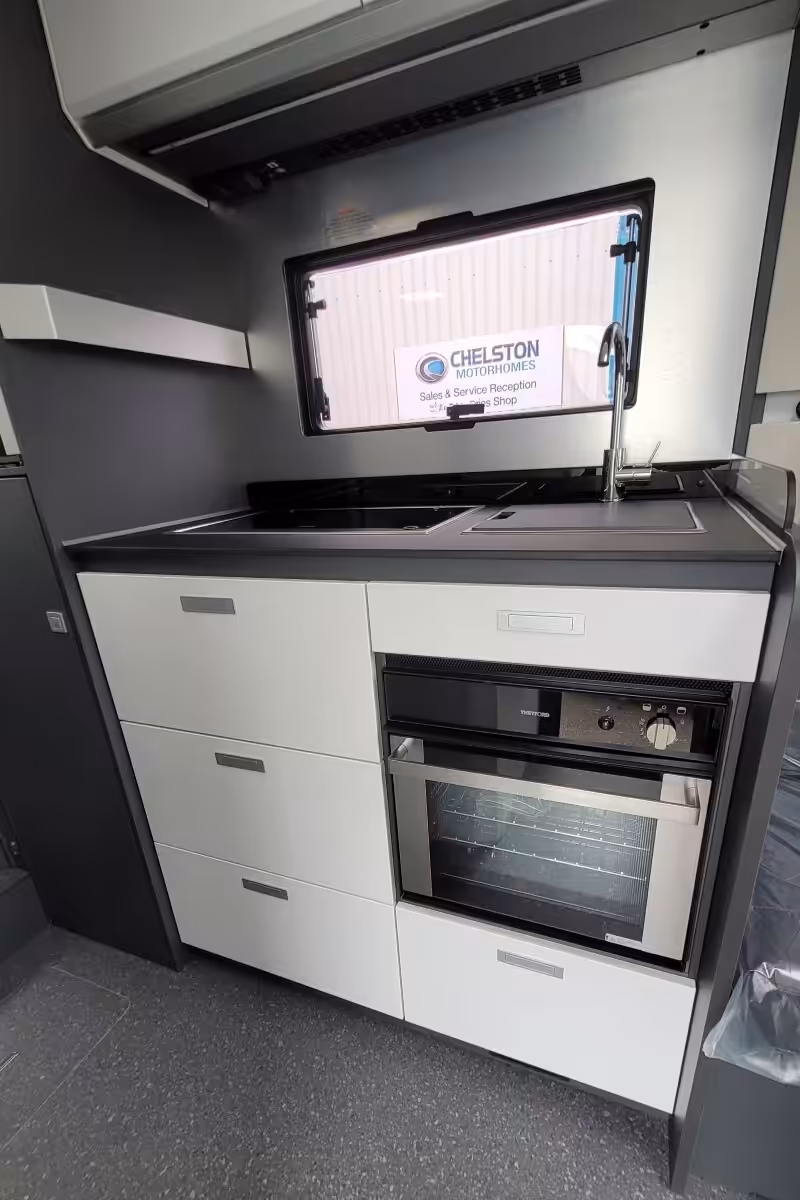 733302 23 Adria CompactMaxDL S9058201