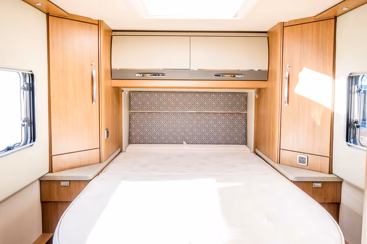 738C76 21 Autotrail Comanche LC19YVV