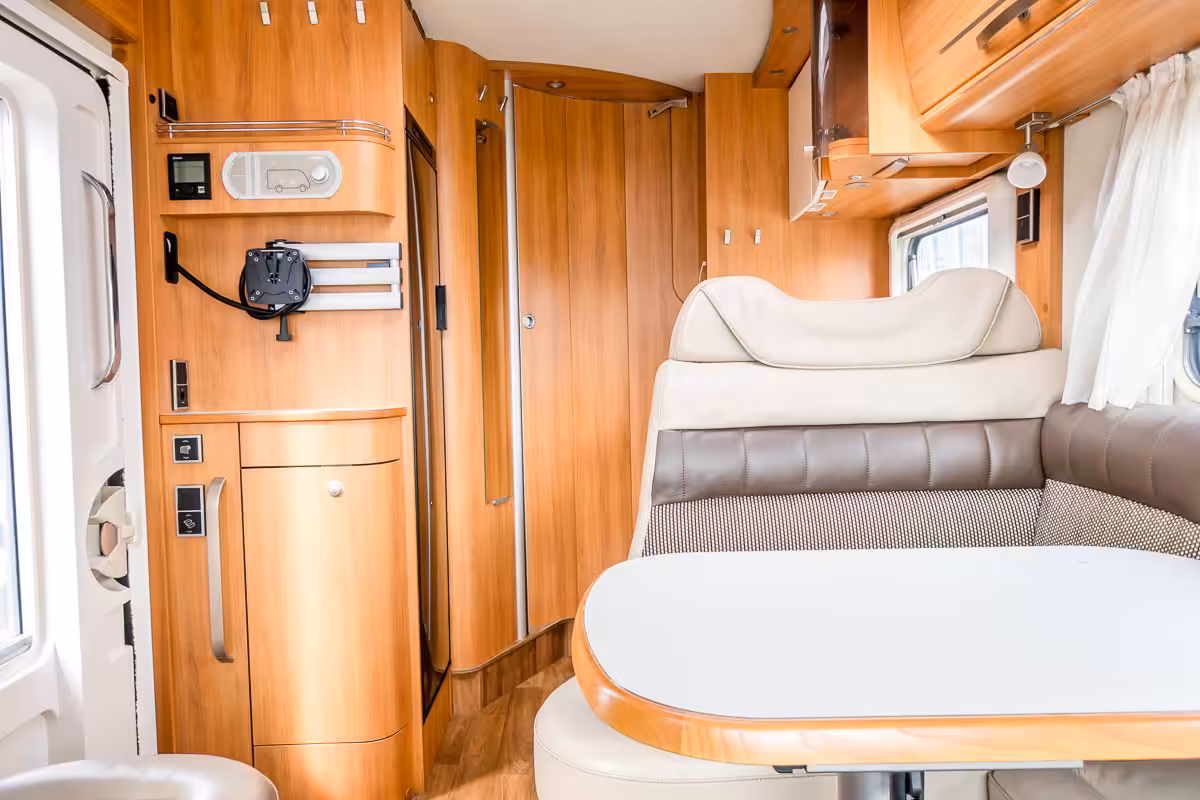73CF5E 21 2017 Hymer ML630 WA17PWF