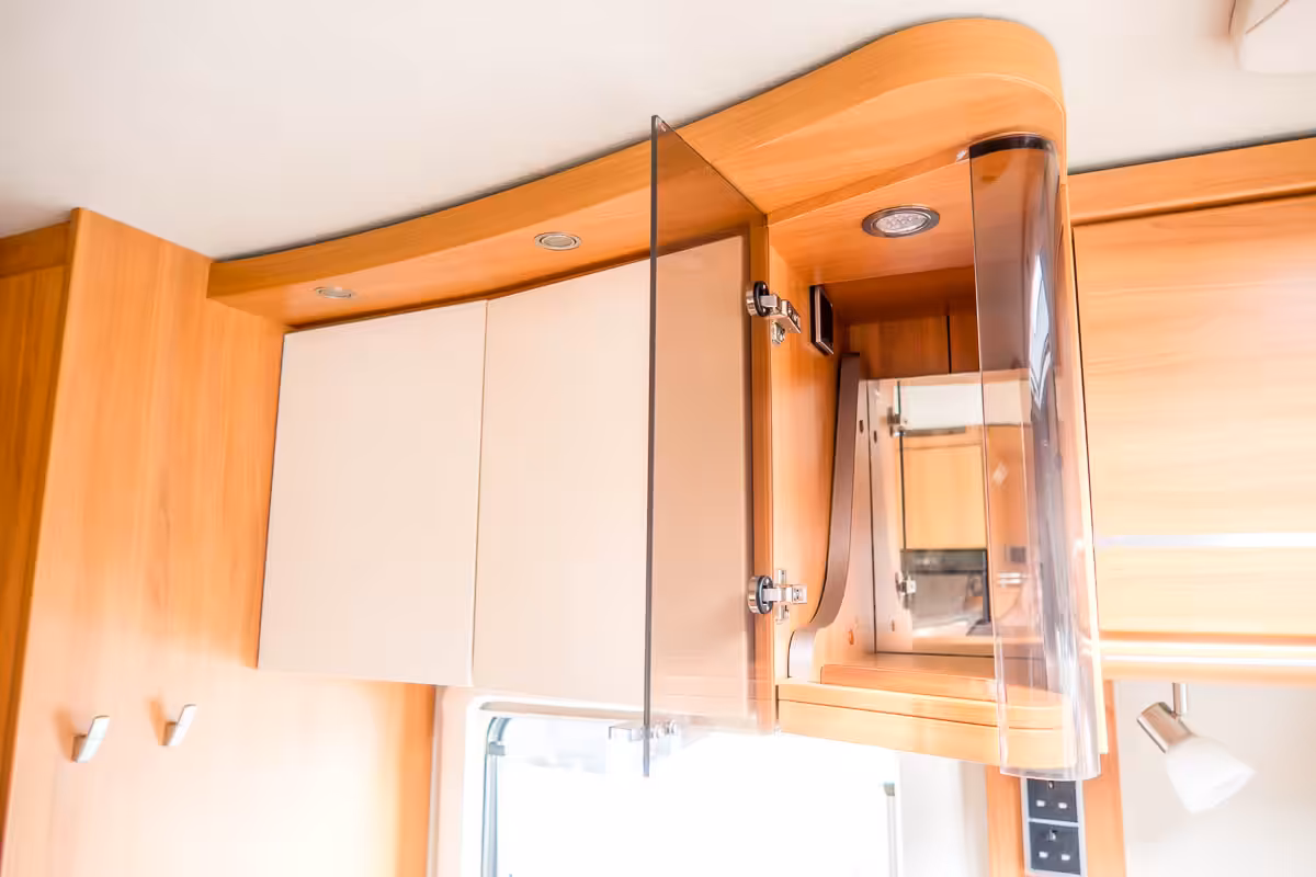 73CF5E 27 2017 Hymer ML630 WA17PWF