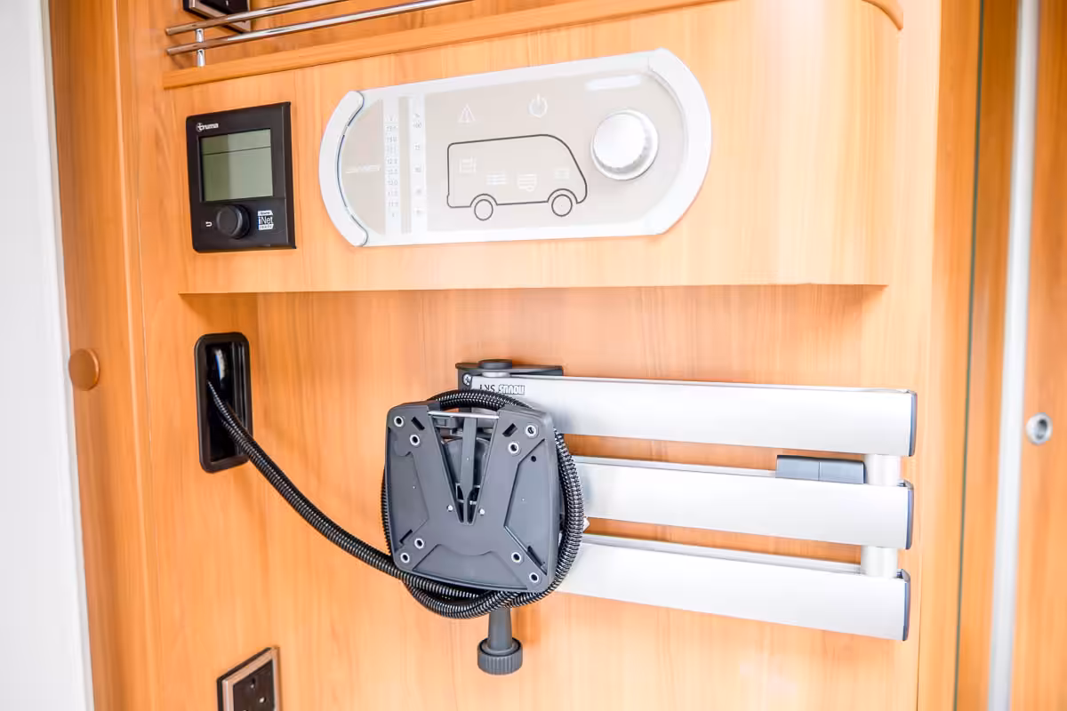 73CF5E 30 2017 Hymer ML630 WA17PWF