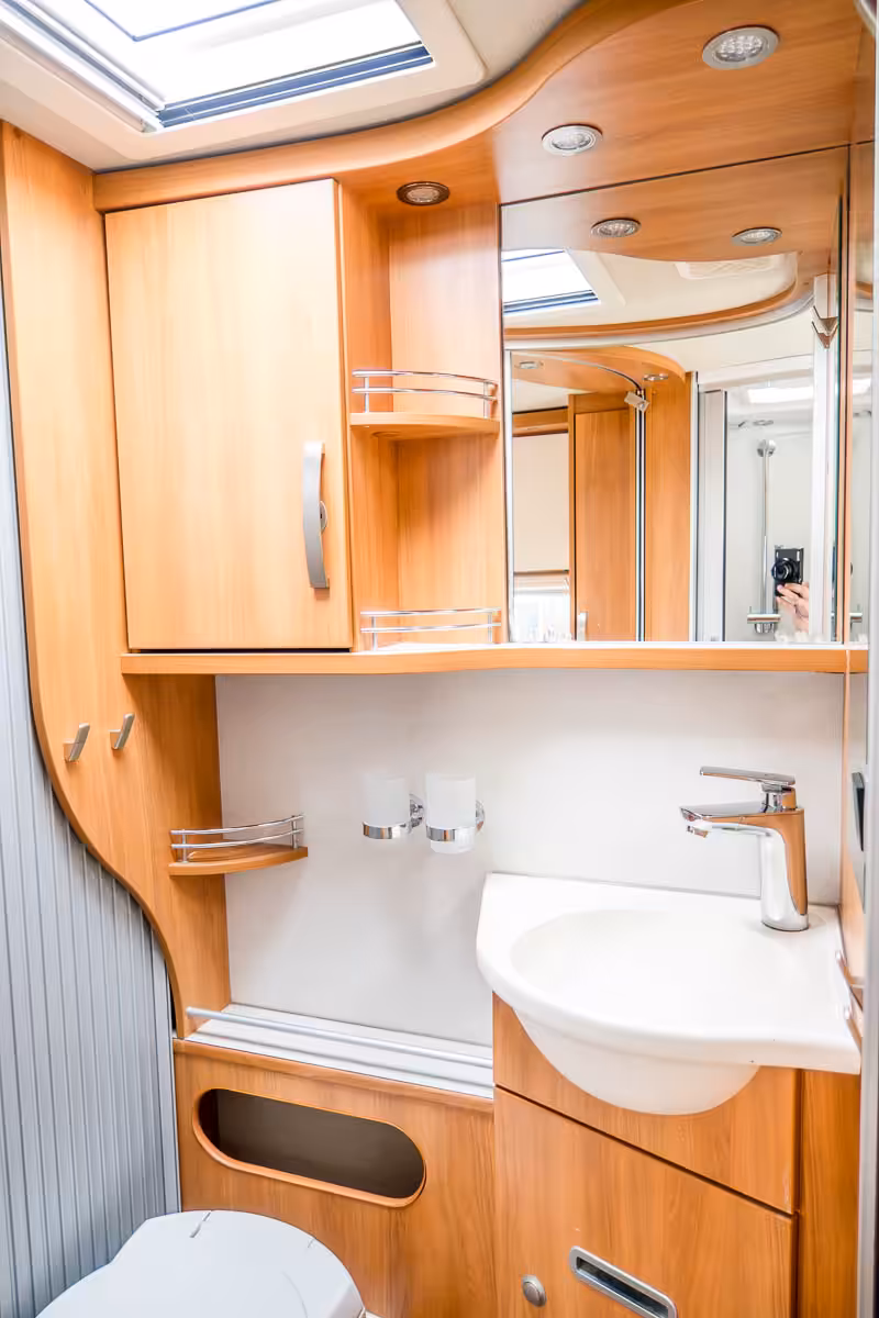 73CF5E 38 2017 Hymer ML630 WA17PWF