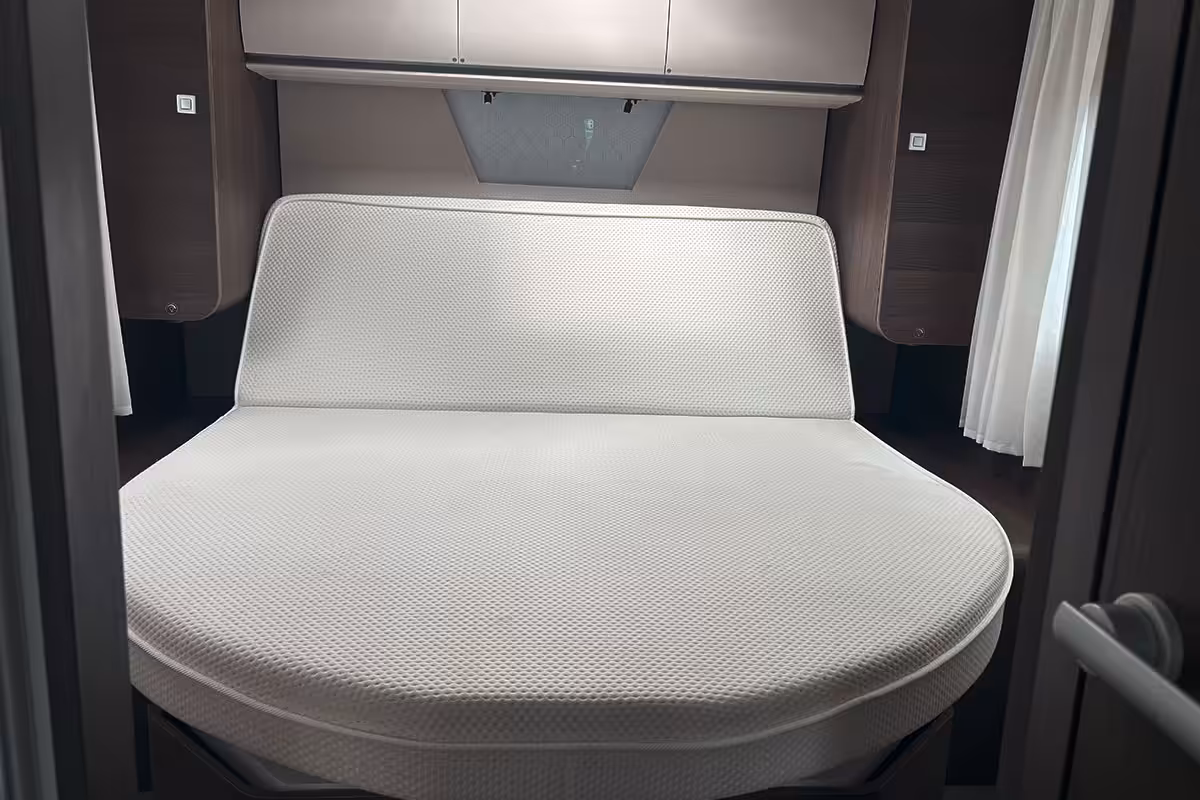 74778E 18 Adria Coral Supreme 670DC WA21GUU