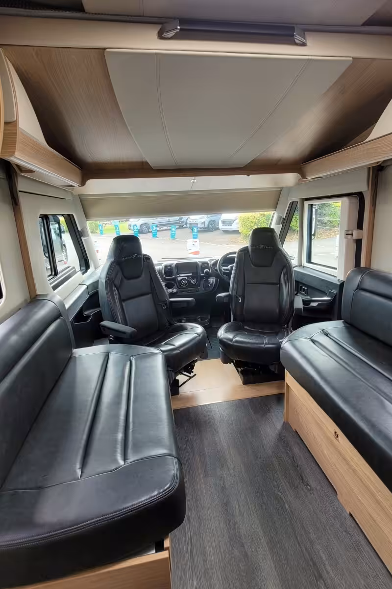 75EAEE 12 Autotrail GF80 DU24UCW