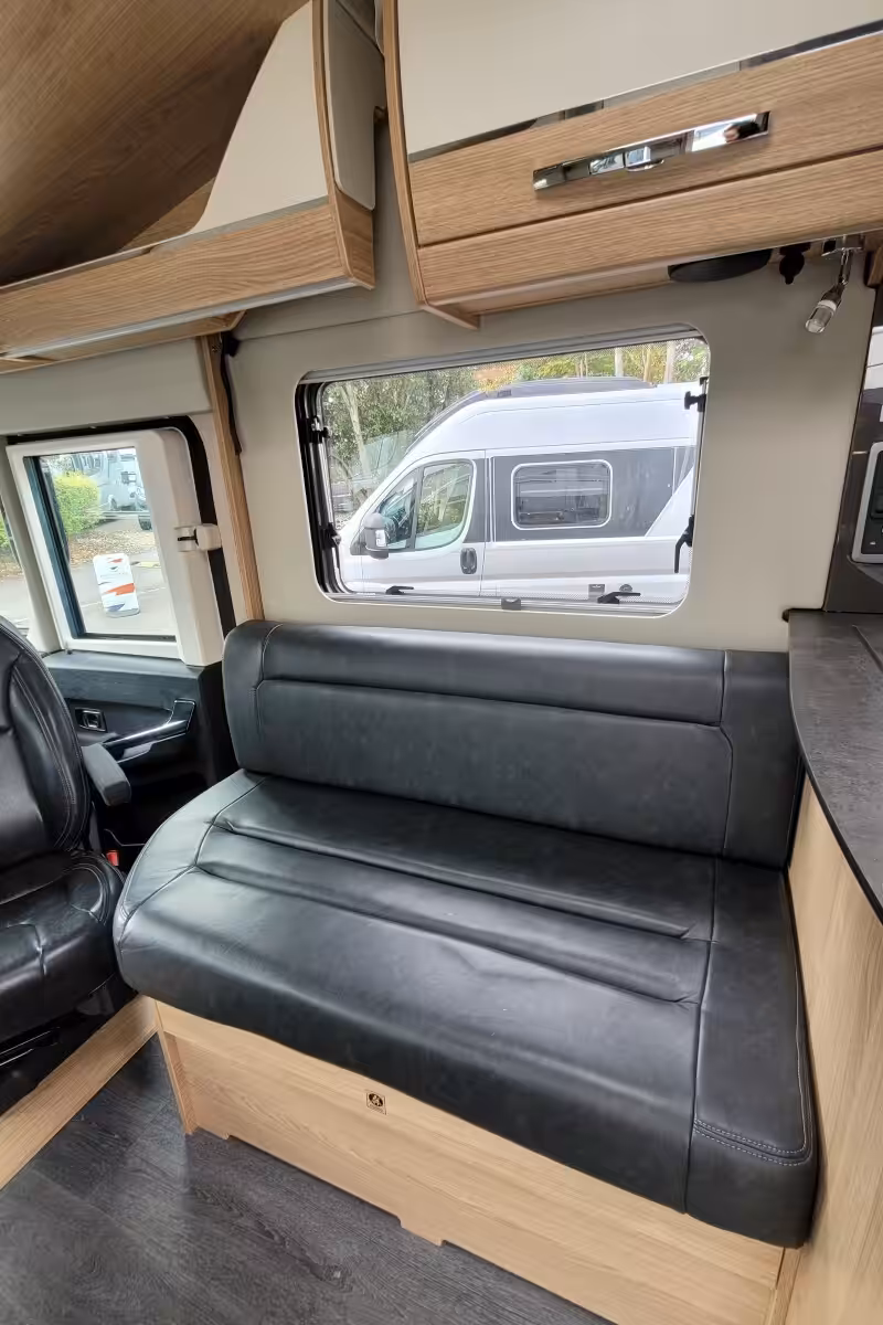 75EAEE 13 Autotrail GF80 DU24UCW
