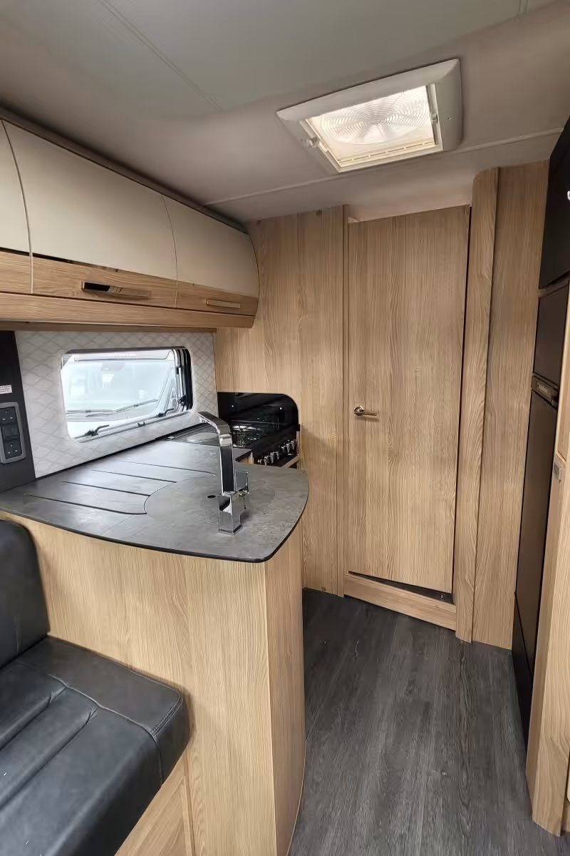 75EAEE 22 Autotrail GF80 DU24UCW