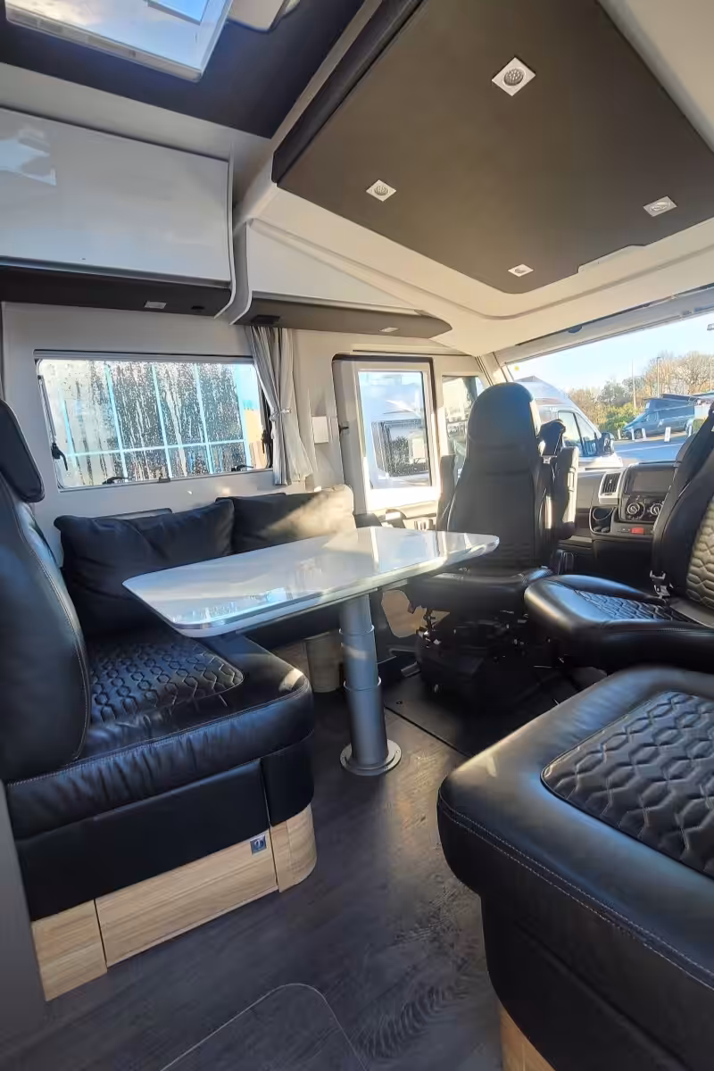 7684DE 14 Adria SonicSupreme710SL WJ71ZHG