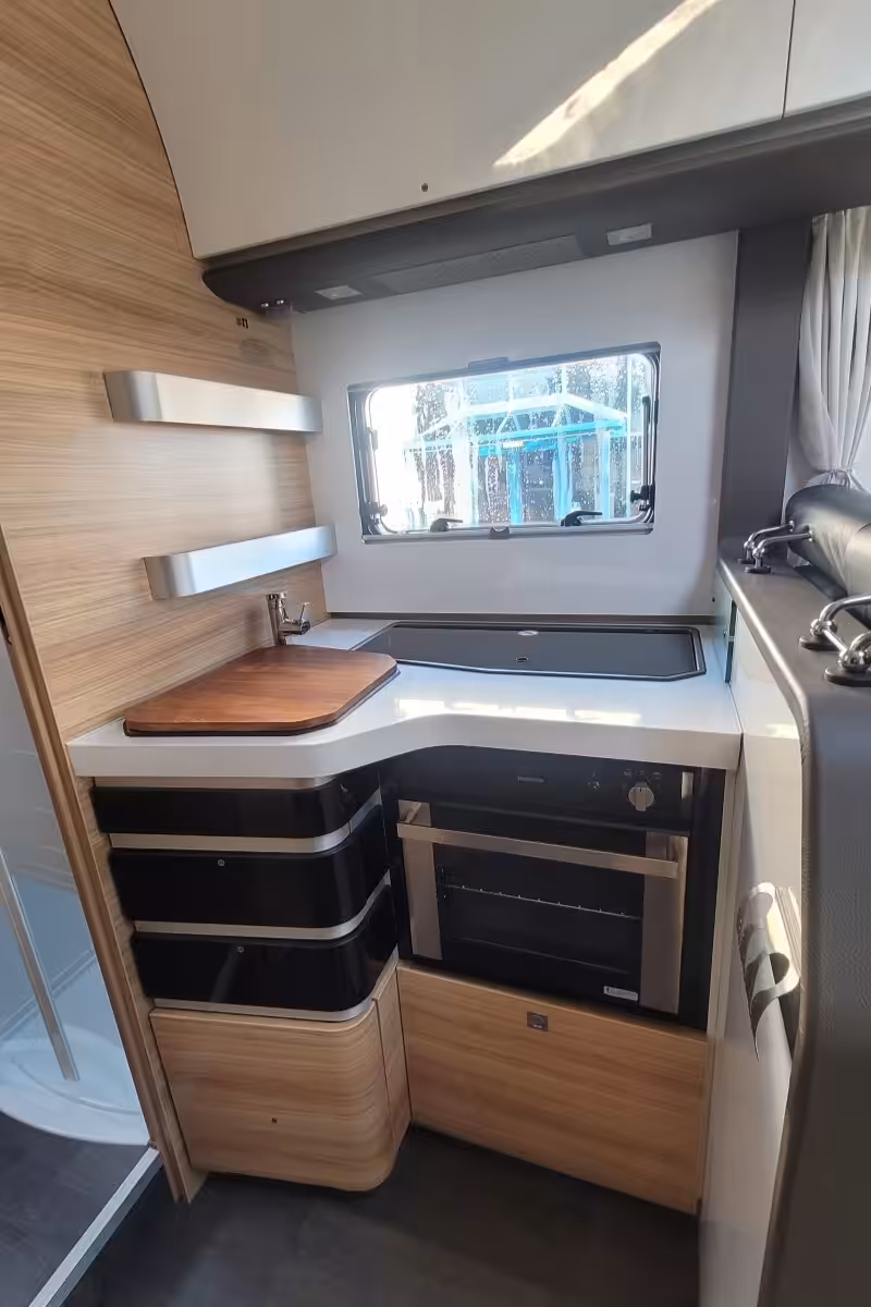 7684DE 20 Adria SonicSupreme710SL WJ71ZHG