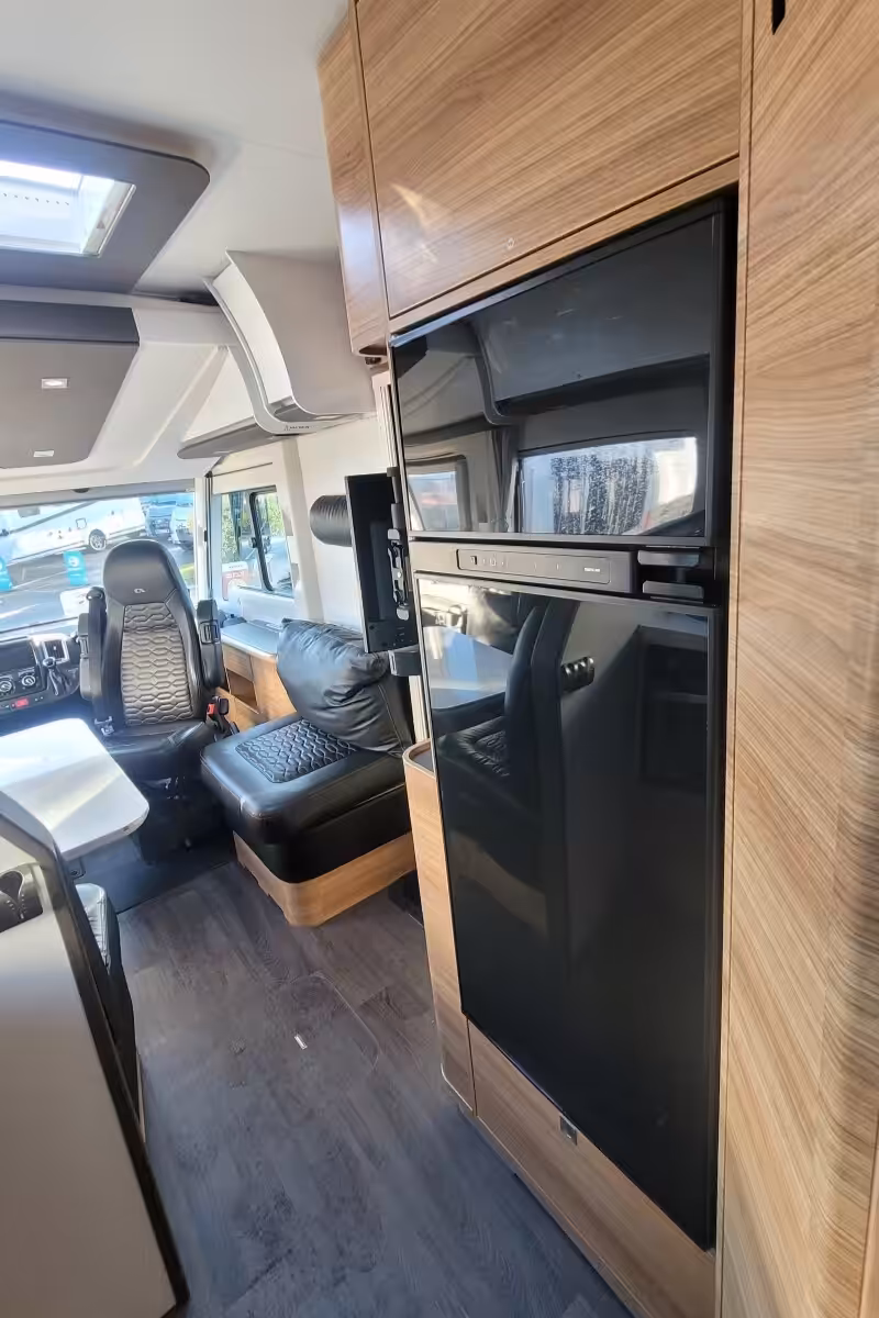 7684DE 24 Adria SonicSupreme710SL WJ71ZHG