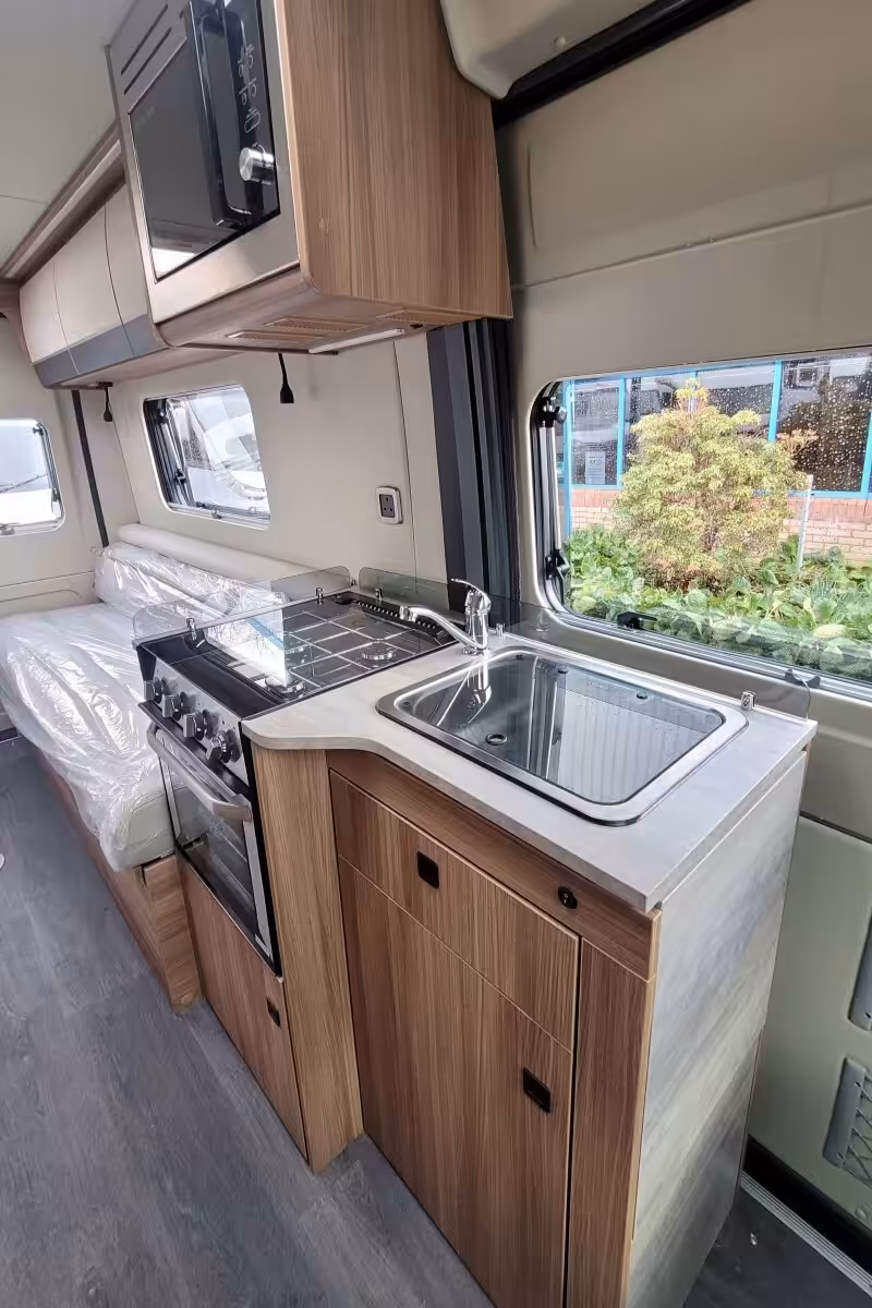 76B0A6 13 Autotrail VLine610SE SG064073