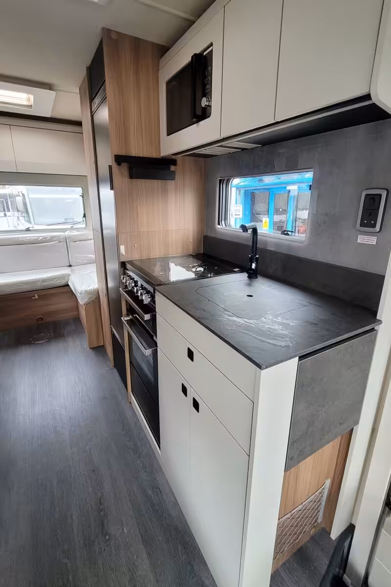 76B0B6 18 Autotrail Imala736 SMC16154