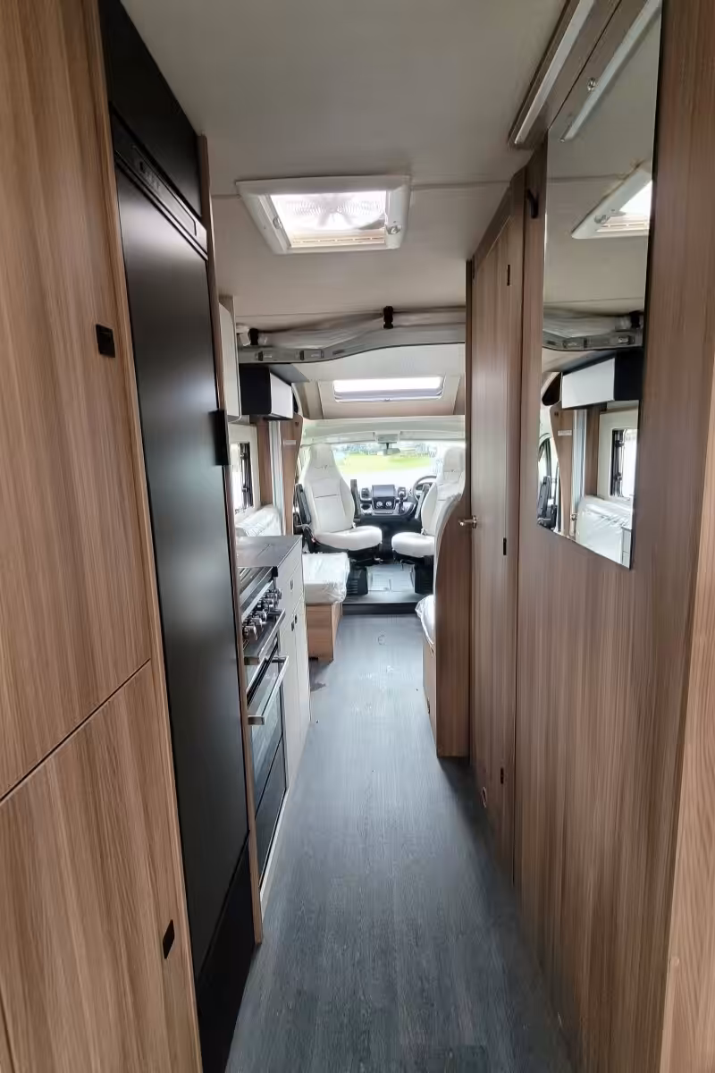 76B0B6 25 Autotrail Imala736 SMC16154