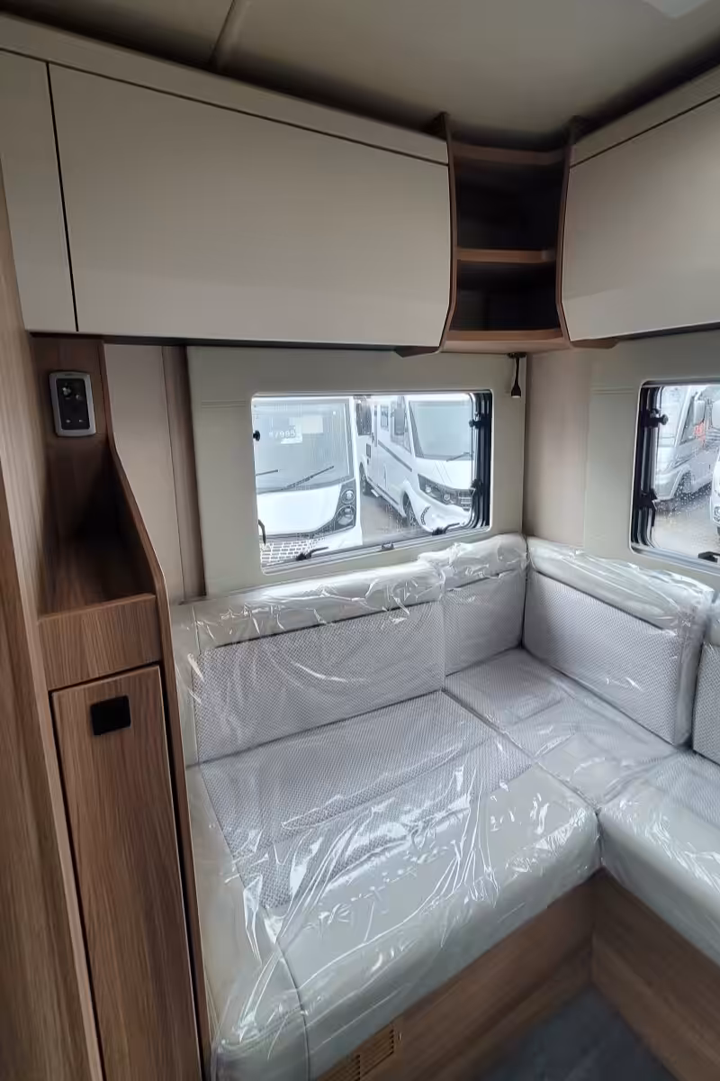 76B0B6 28 Autotrail Imala736 SMC16154