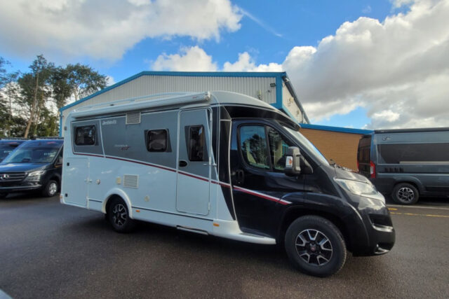 78DAC6 02 Dethleffs Globebus T6GT WA18AXB