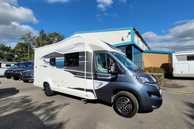 78F76E 02 Swift Escape640 WJ23XSD