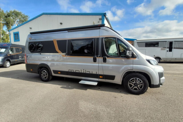 796A4E 02 Malibu Van Diversity GT Skyview 640LEK TMC70017