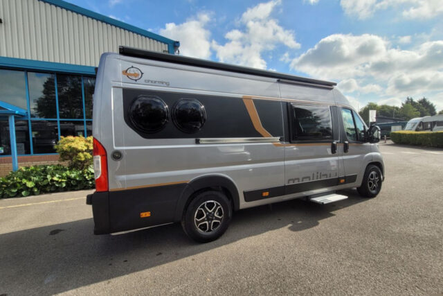 796A4E 03 Malibu Van Diversity GT Skyview 640LEK TMC70017