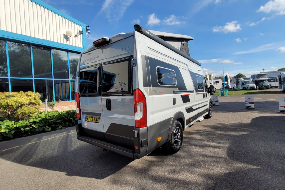 79710E 04 Adria Twin Sports 640 SGX RY73SNX