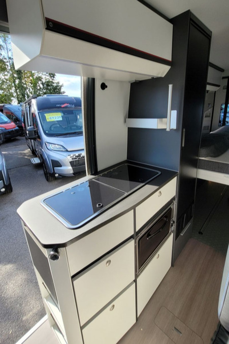 79710E 21 Adria Twin Sports 640 SGX RY73SNX