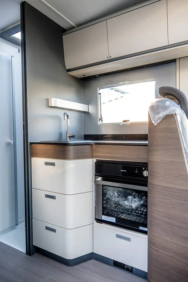 6F449A 16 2025 Adria Coral670SL ZFA2500005R2Z65052