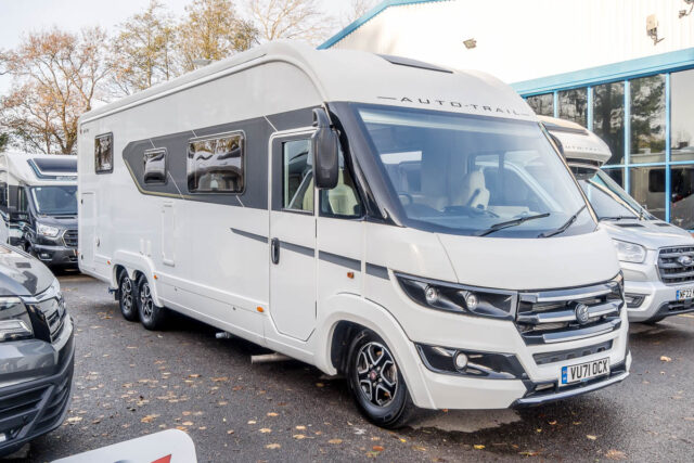 71C42E 01 Autotrail GF88 VU71OCX